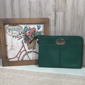 Fossil Pebbled Leather Pouch in Jeweled Green